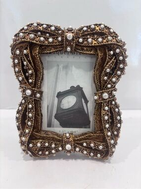 Vintage Raquel Breanne classics ornate gold faux pearl picture frame 2.5x3.5